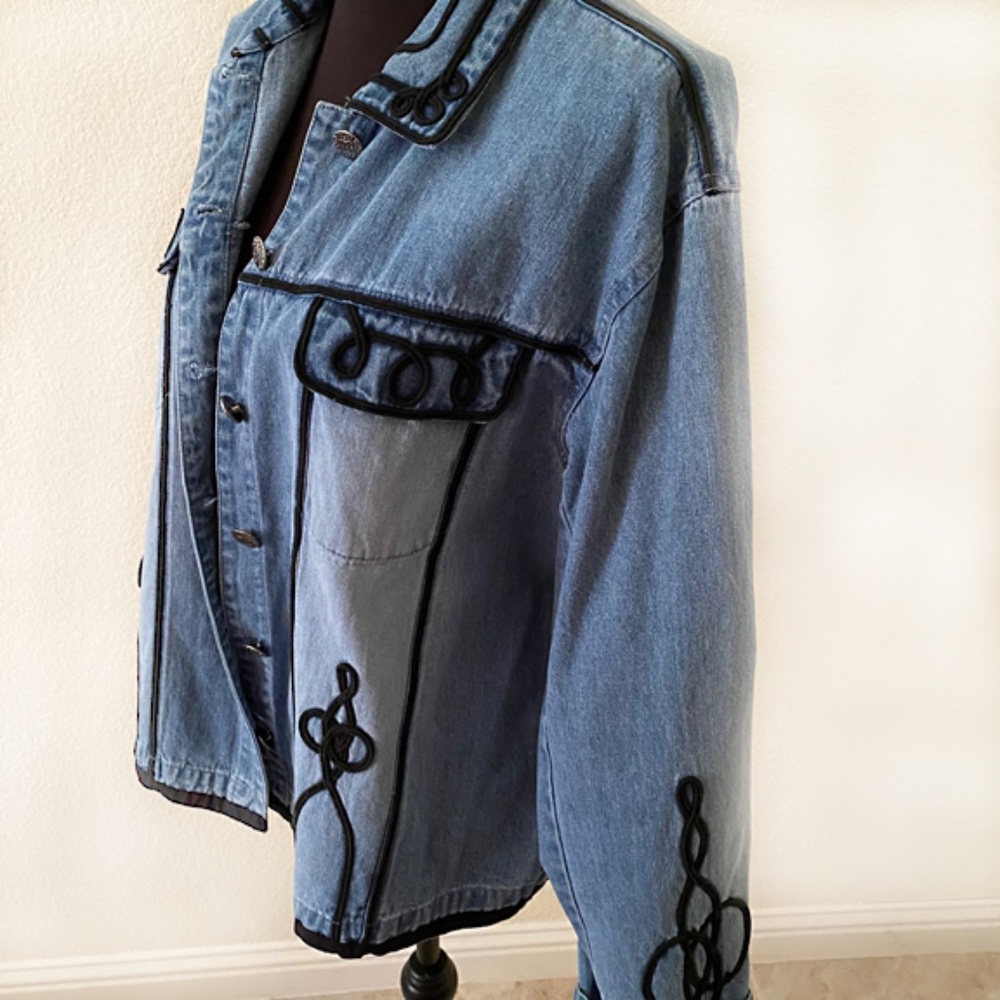 CHICO'S♠️Women's Jean Jacket w/Black Passementerie